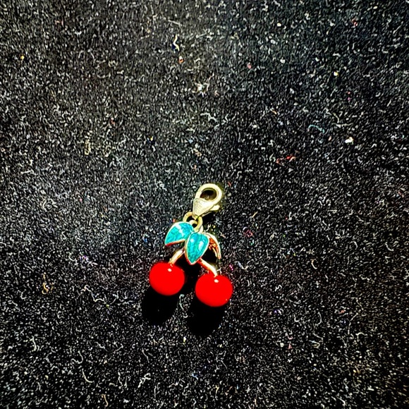 Retro cherry charm - Picture 3 of 5